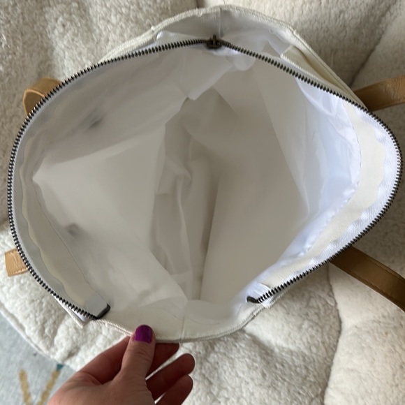 NWOT Cozy Earth bag/tote - Picture 3 of 4